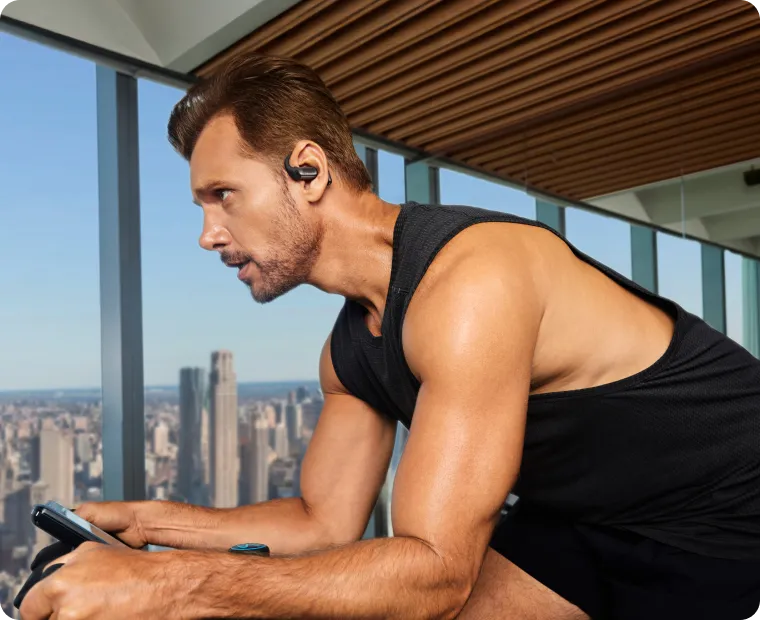 Shokz OpenFit Pro podczas treningu